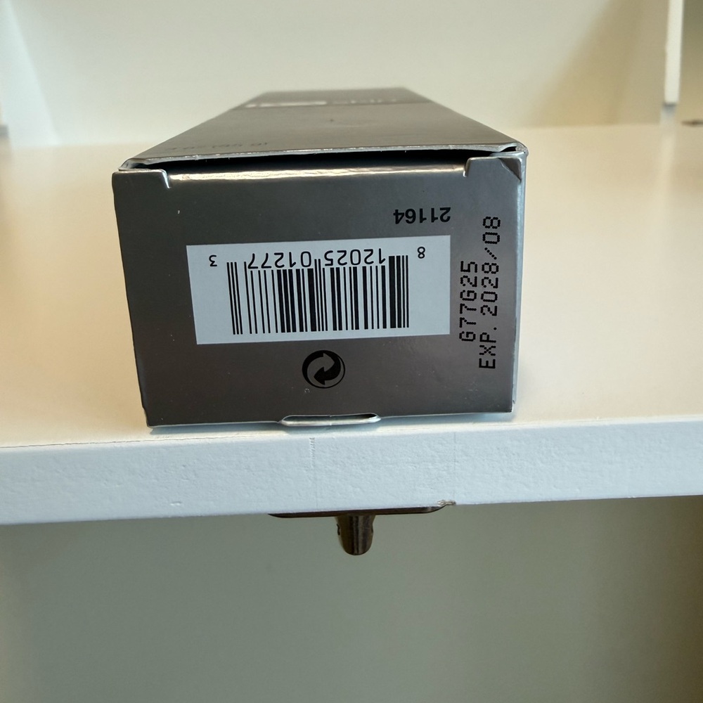 PCA Skin Perfecting Neck & Décolleté Cream: New, Sealed, Full Size - Picture 6 of 7
